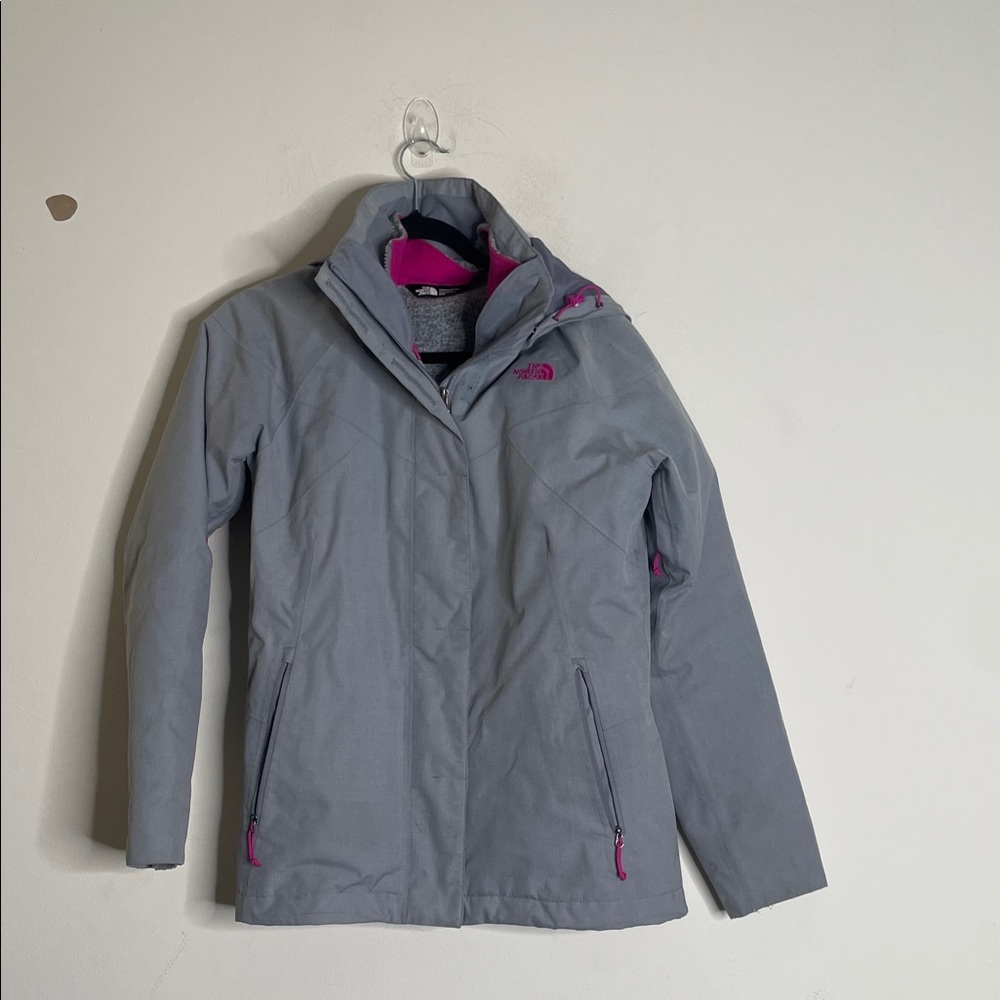 The North Face Women's Light Gray Ski Jacket with Pink Trim
